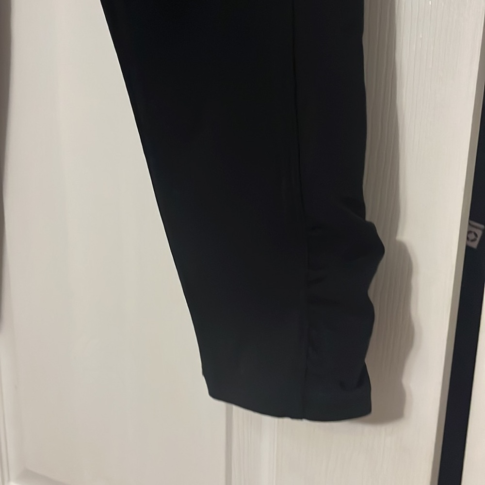 Calvin Klein Performance Capri - Picture 2 of 2